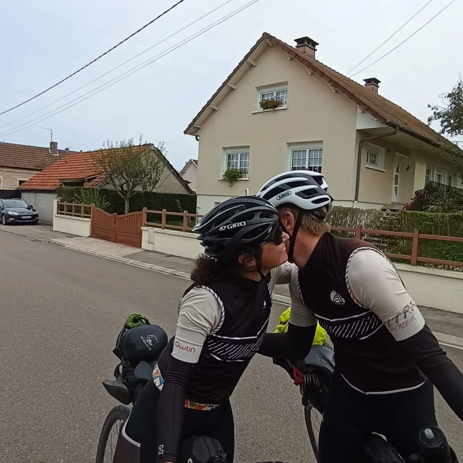Lire la suite à propos de l’article 5 000 km à vélo : Notre incroyable voyage de noces autour de la France